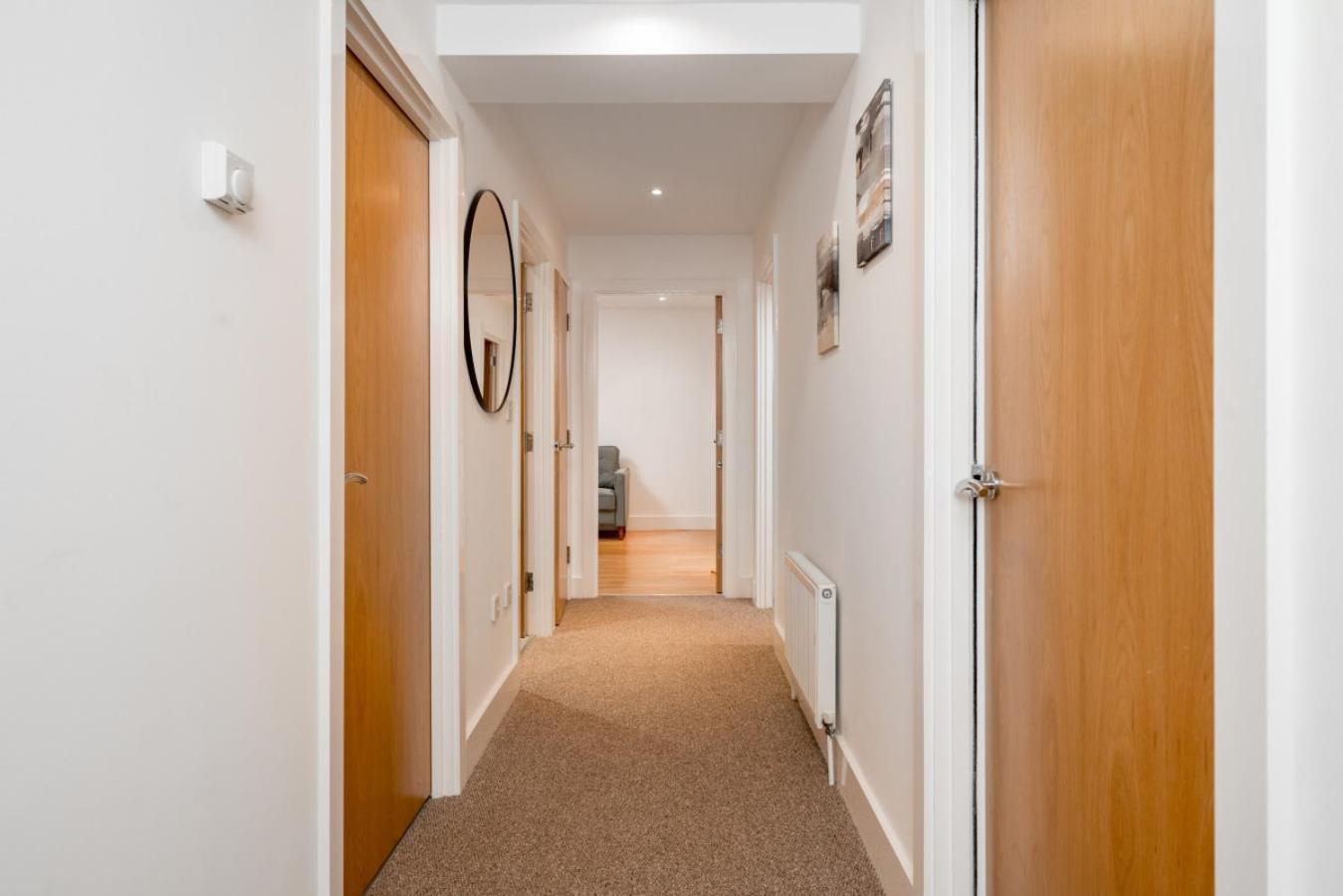 Stunning 3 Bedroom Flat, With Parking, Sleeps Six, Near Greenwich Park * London