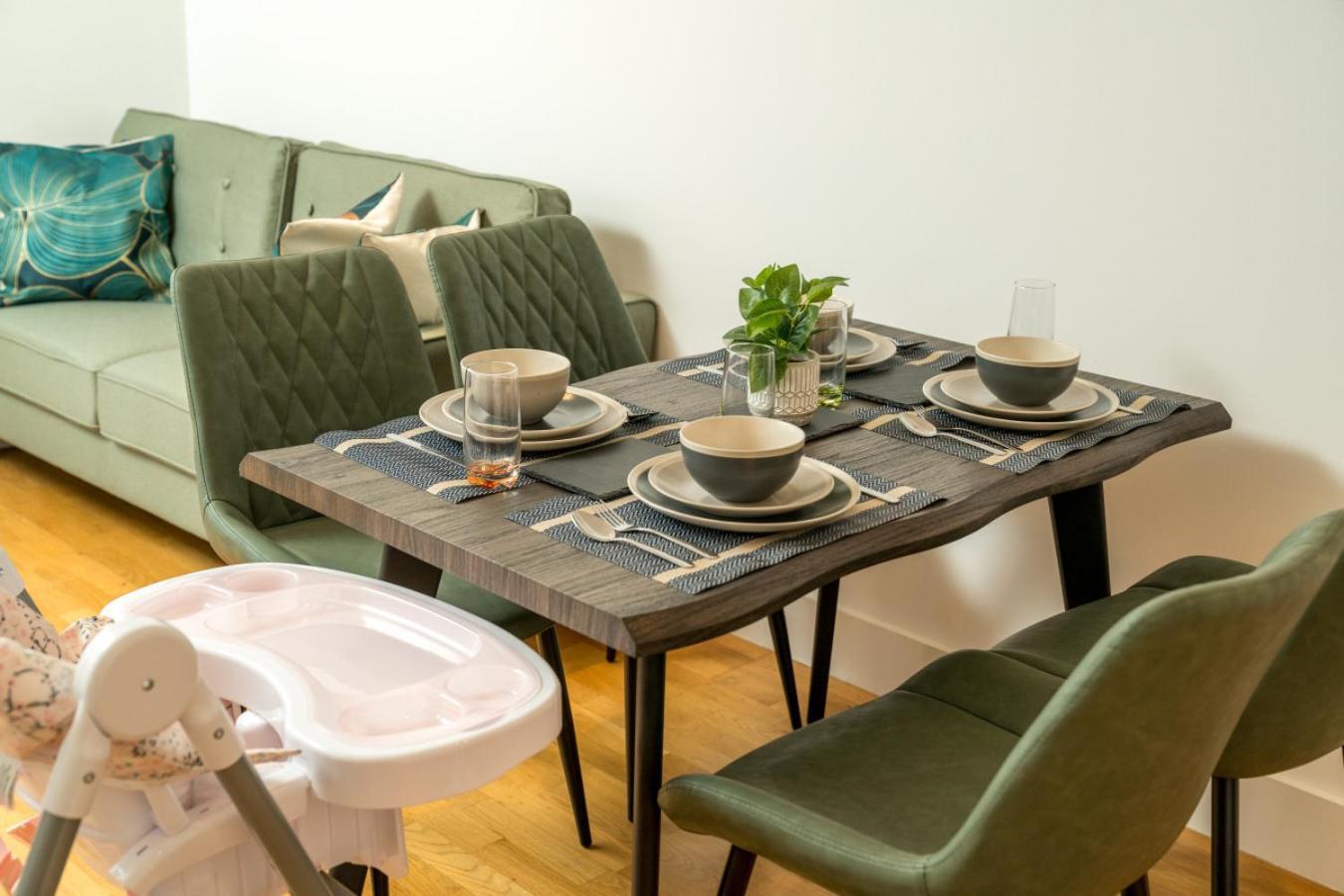 Stunning 3 Bedroom Flat, With Parking, Sleeps Six, Near Greenwich Park